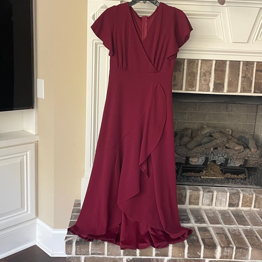 Elegant Red V-Neck Flutter Sleeve Maxi Dress